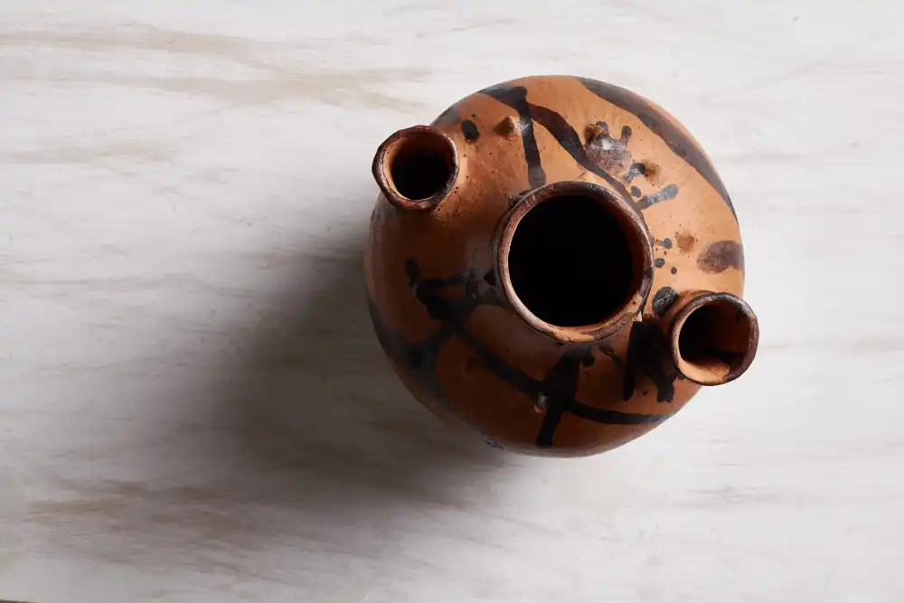 Barro chorreado vase top view