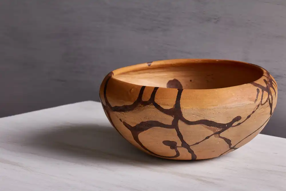 Barro chorreado fruit bowl side view