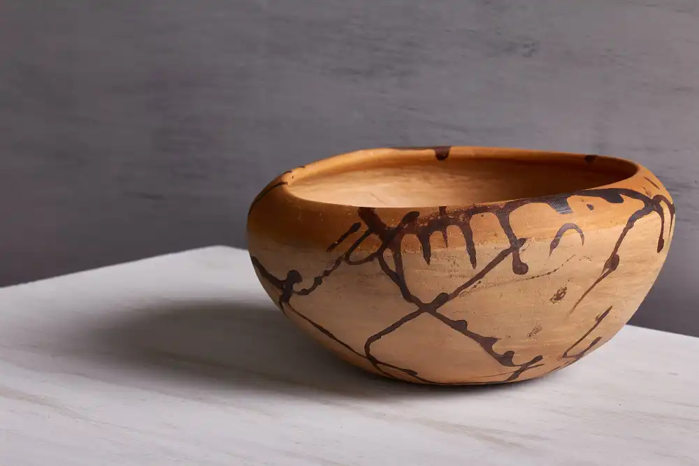 Barro chorreado fruit bowl side view