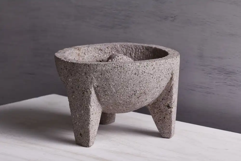 Piedra morada molcajete side view